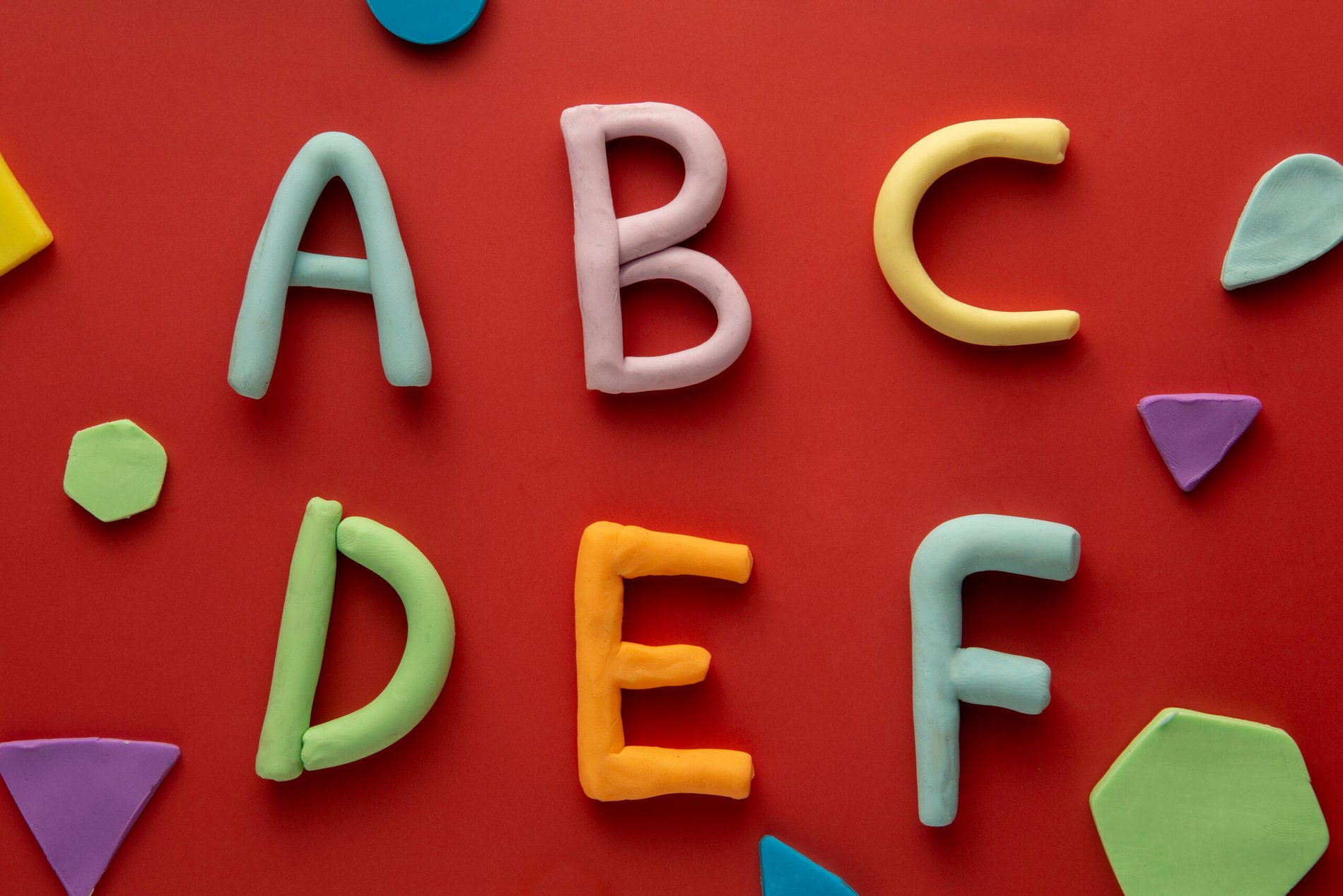 Letras feitas de massa de modelar